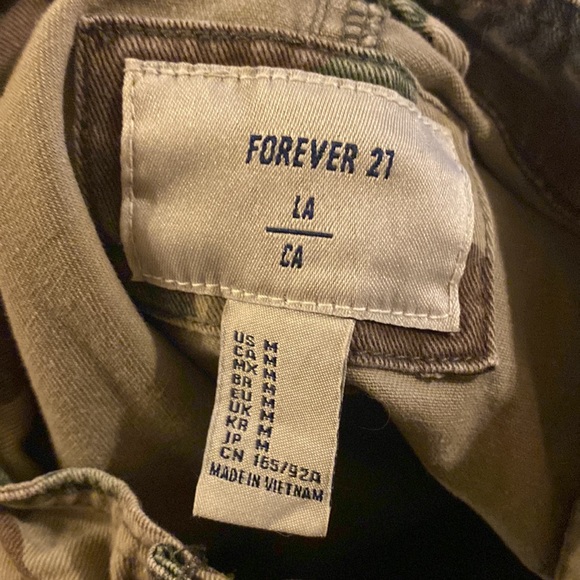 From forever 21 only worn twice - Picture 2 of 3